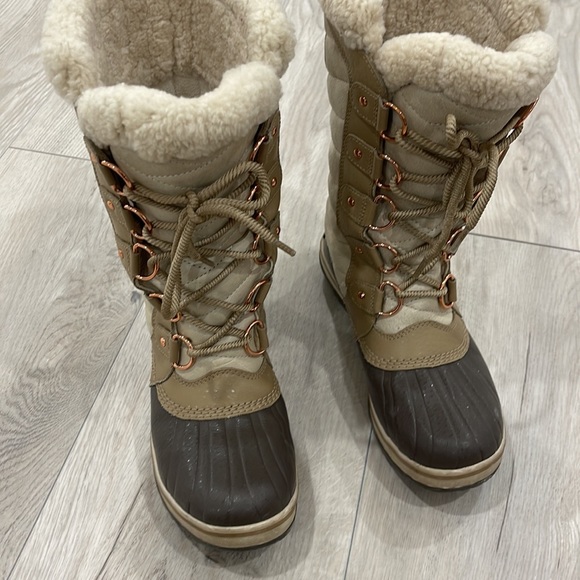 Sorel Waterproof WOMEN'S JOAN OF ARCTIC™ BOOT - Picture 3 of 5